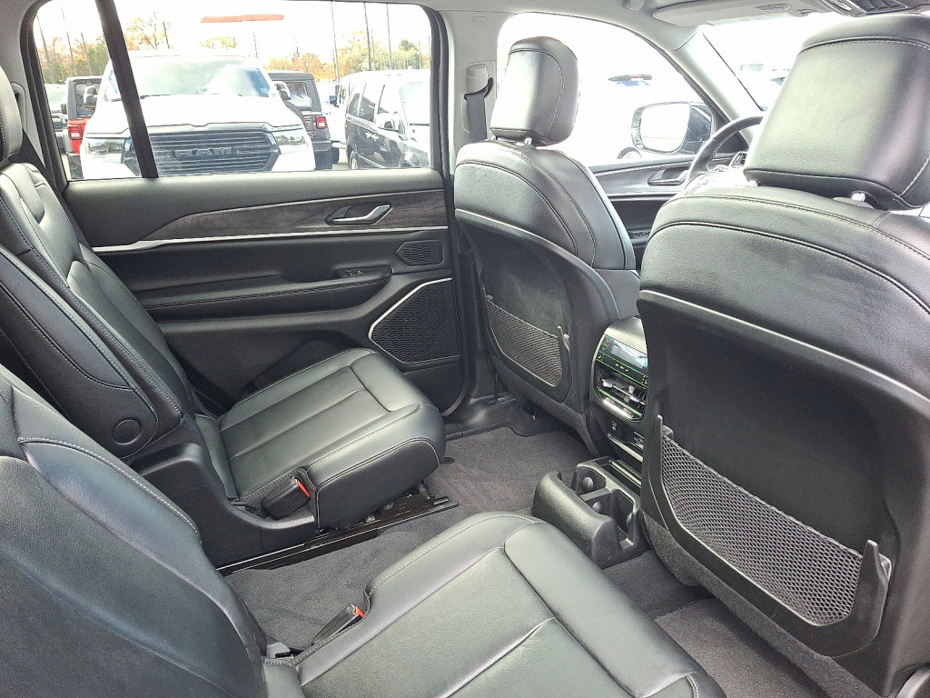 Certified 2022 Jeep Grand Cherokee L Limited image 15