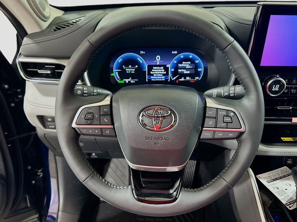 New 2026 Toyota Highlander Limited AWD/4WD image 9