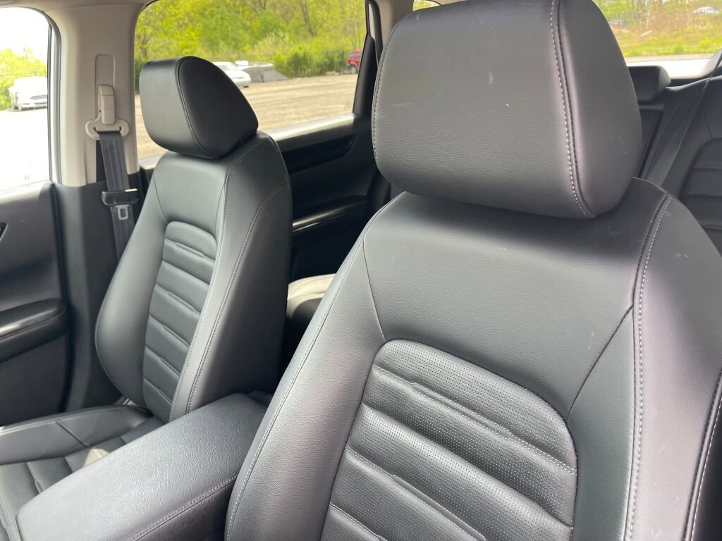 Used 2023 Honda CR-V EX-L image 6