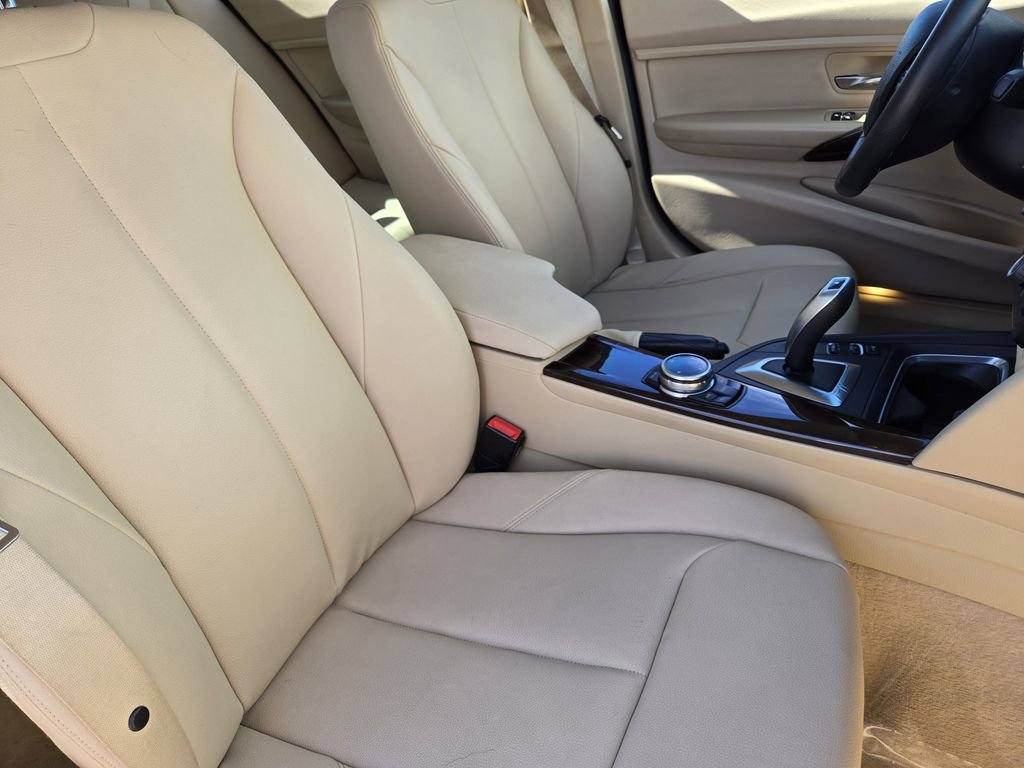 Used 2015 BMW 320i Sedan image 15