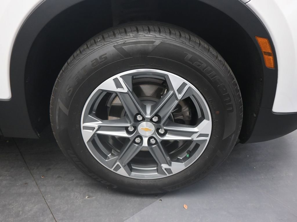 Used 2025 Chevrolet Blazer LT image 25