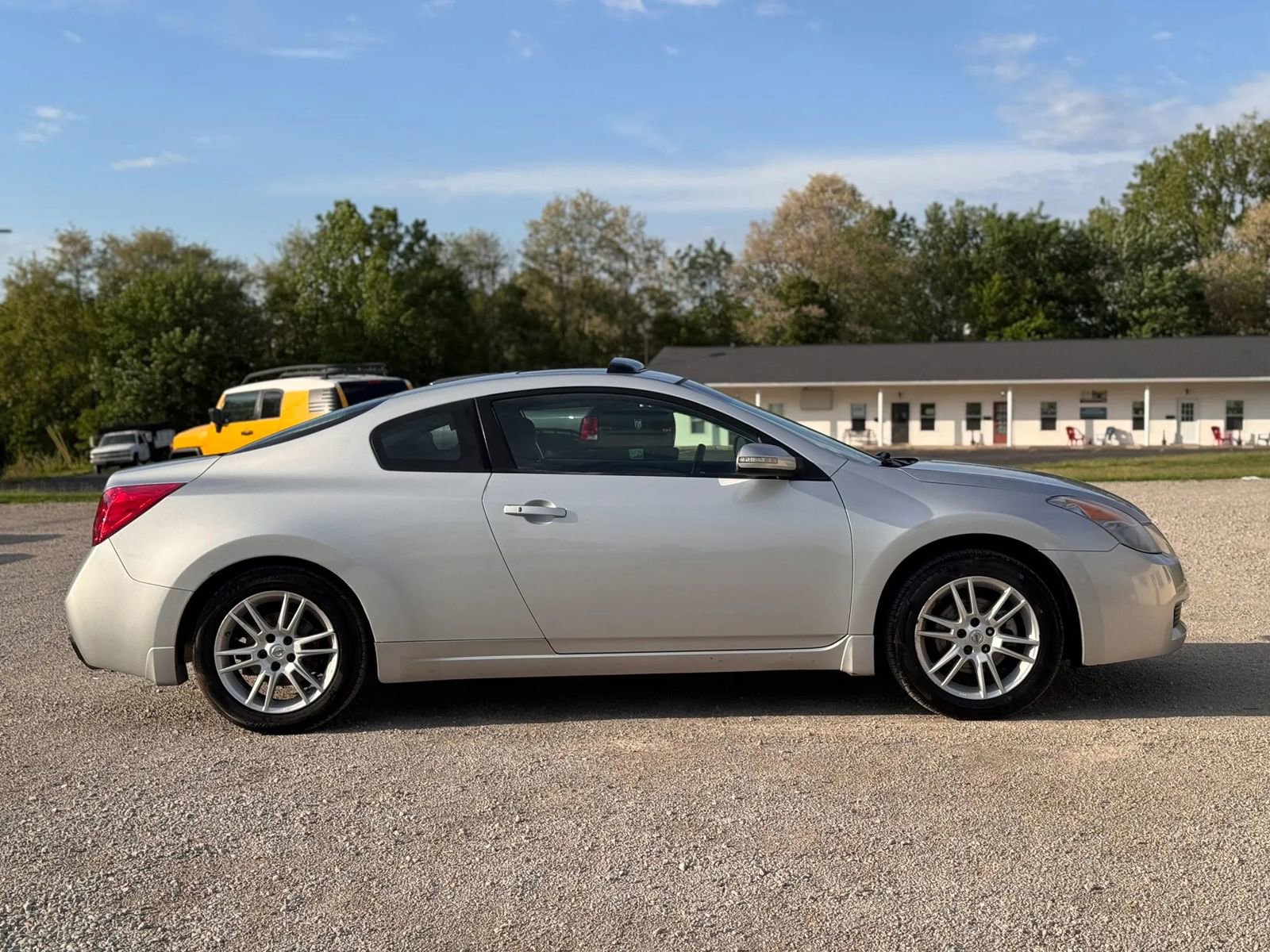 Used 2008 Nissan Altima 3.5 SE FWD image 6