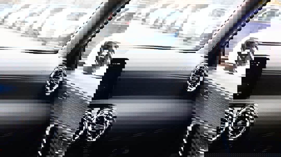 Certified 2022 Mercedes-Benz A 220 4MATIC image 24