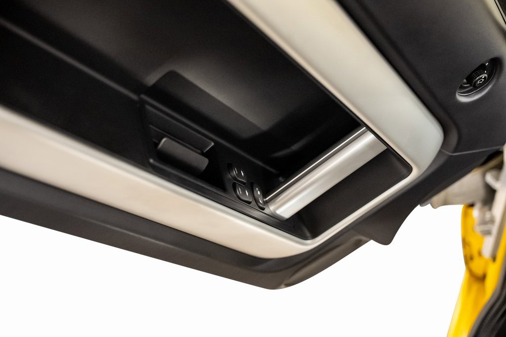 Used 2005 Ford GT image 60