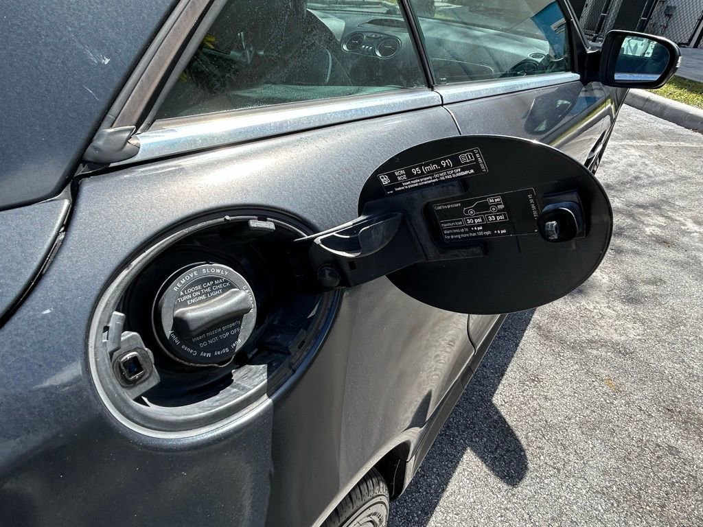 Used 2011 Mercedes-Benz SL 550 image 34