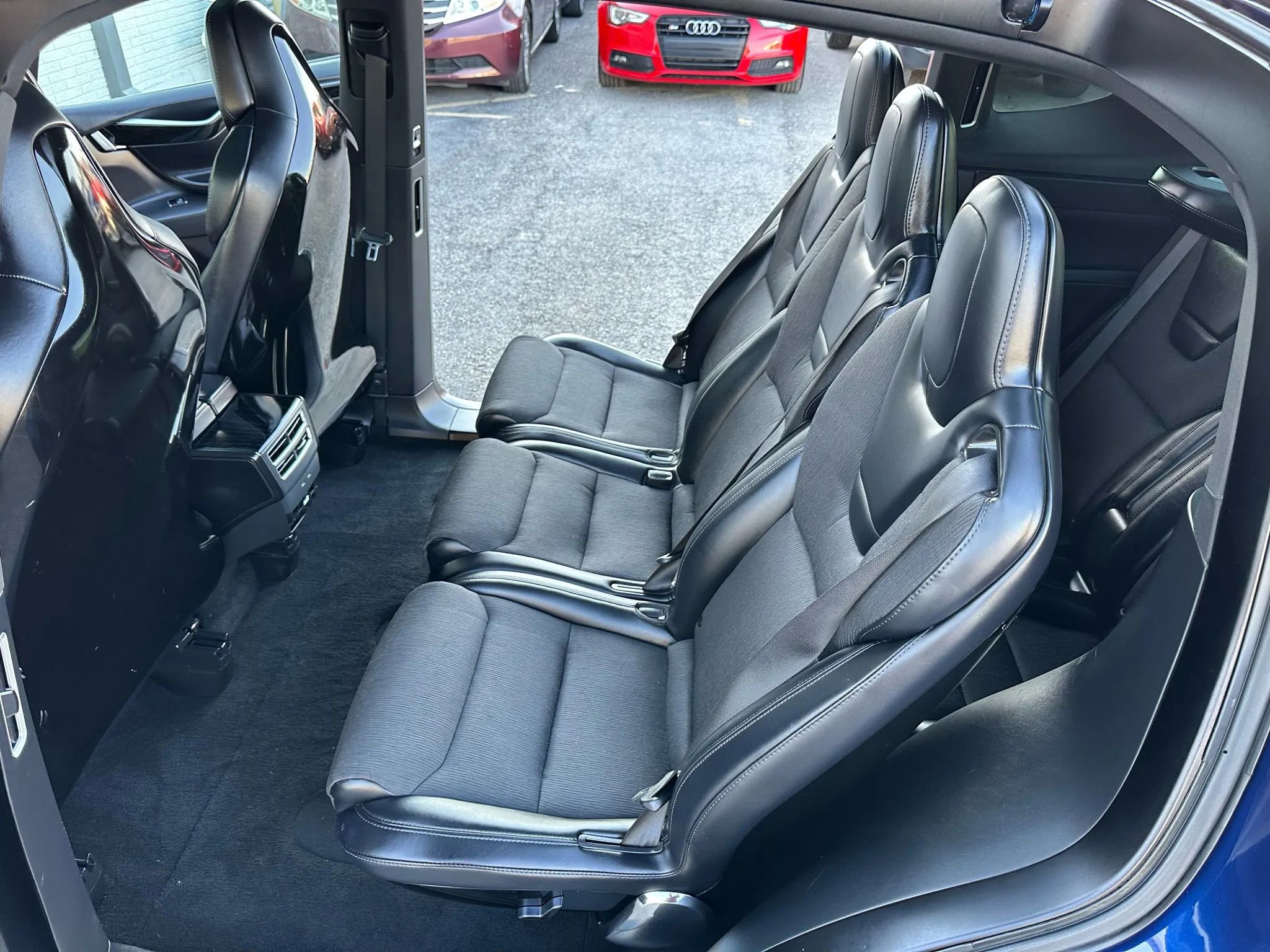 Used 2016 Tesla Model X 60D image 17