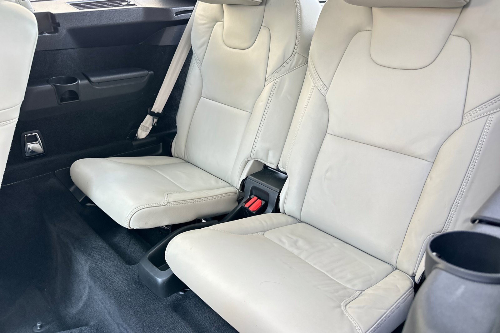 Used 2023 Volvo XC90 T8 Ultimate image 16