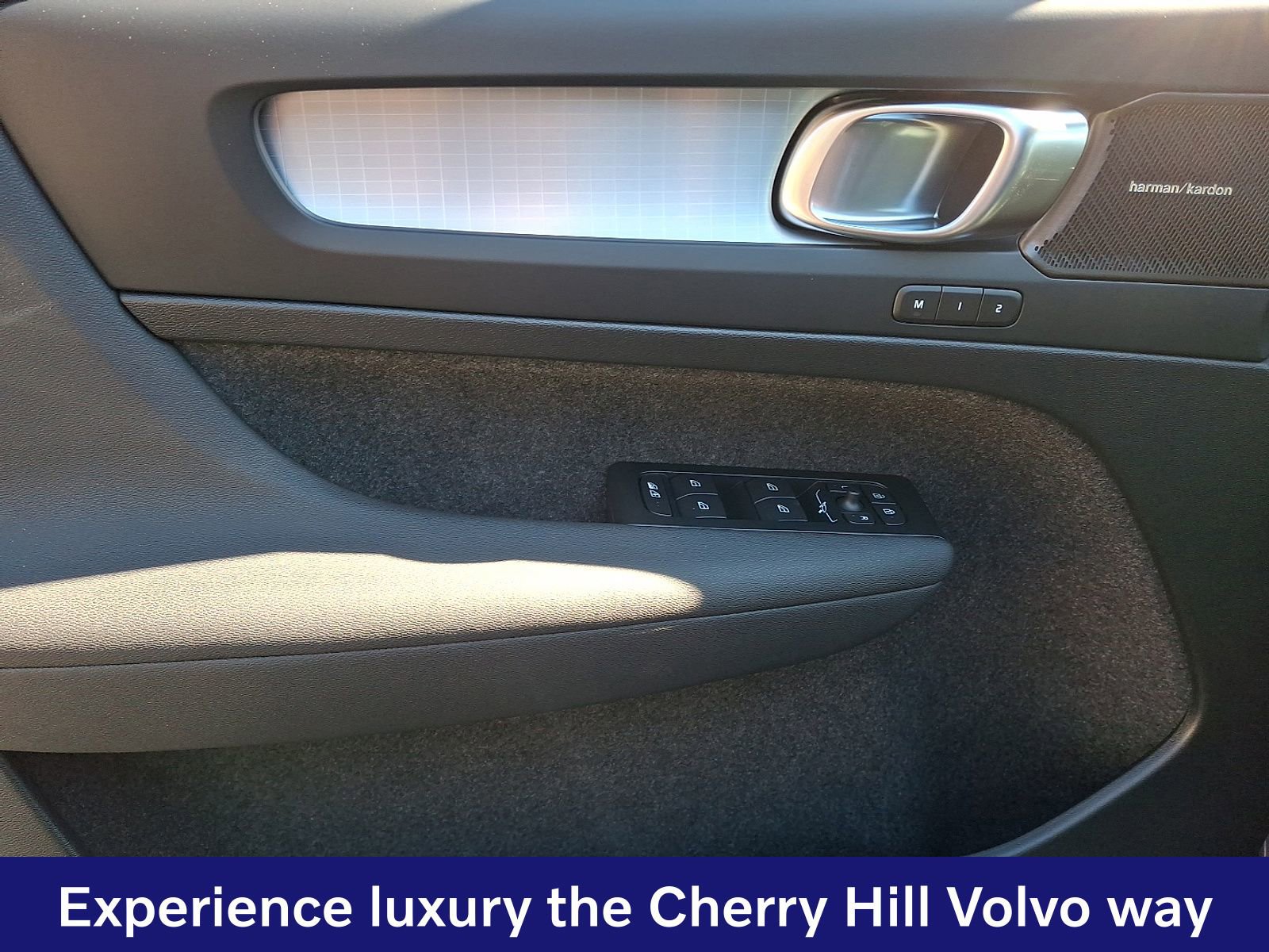 New 2026 Volvo XC40 B5 Ultra w/ Protection Package Premier AWD/4WD image 9