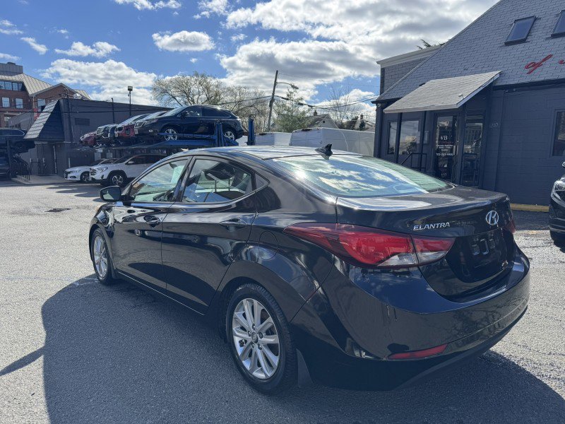 Used 2015 Hyundai Elantra SE w/ Option Group 02 image 4