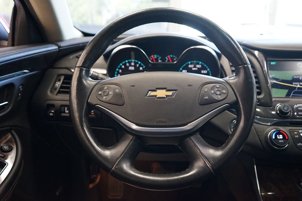 Used 2015 Chevrolet Impala LT FWD image 28