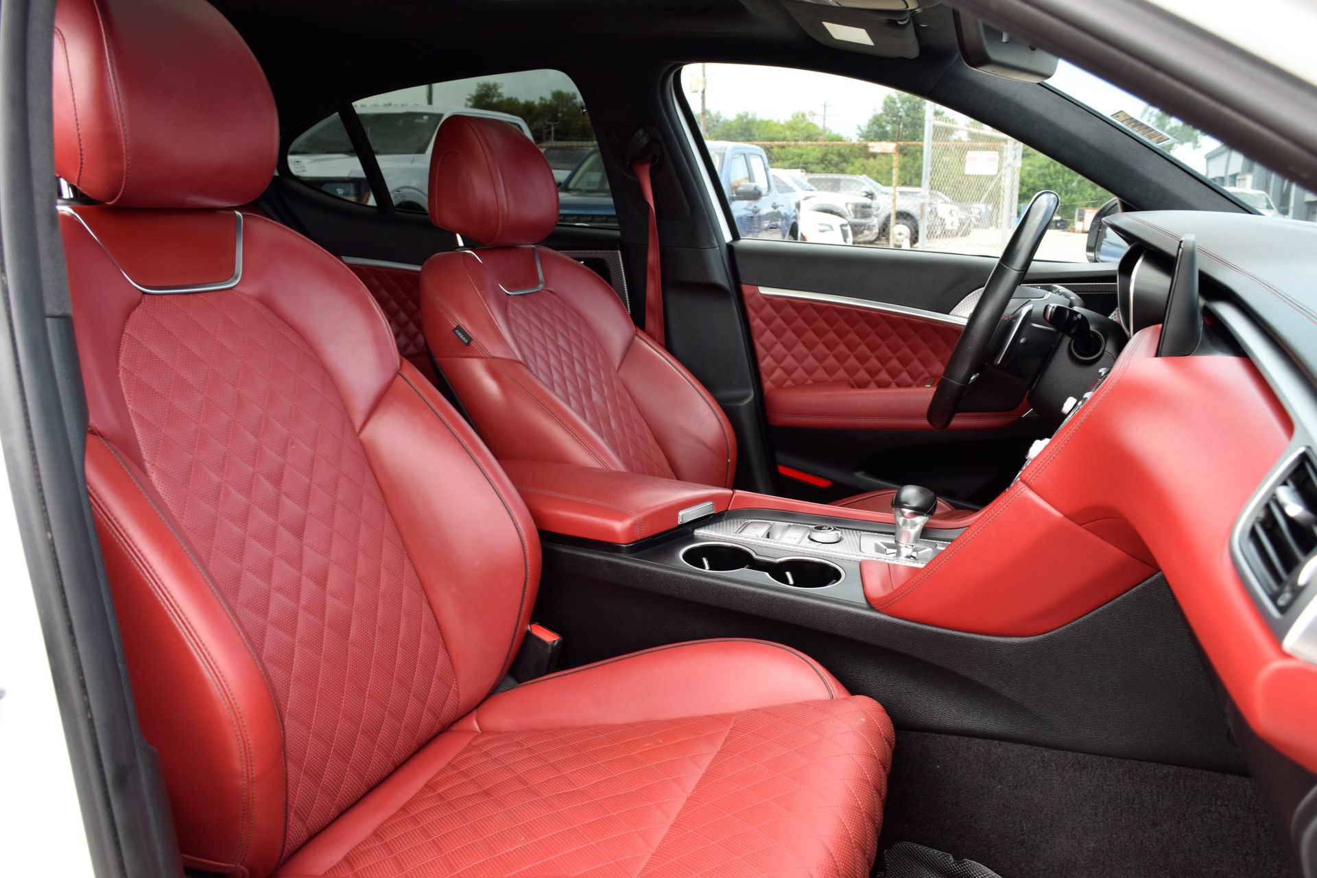 Used 2022 Genesis G70 3.3T Launch Edition RWD image 21