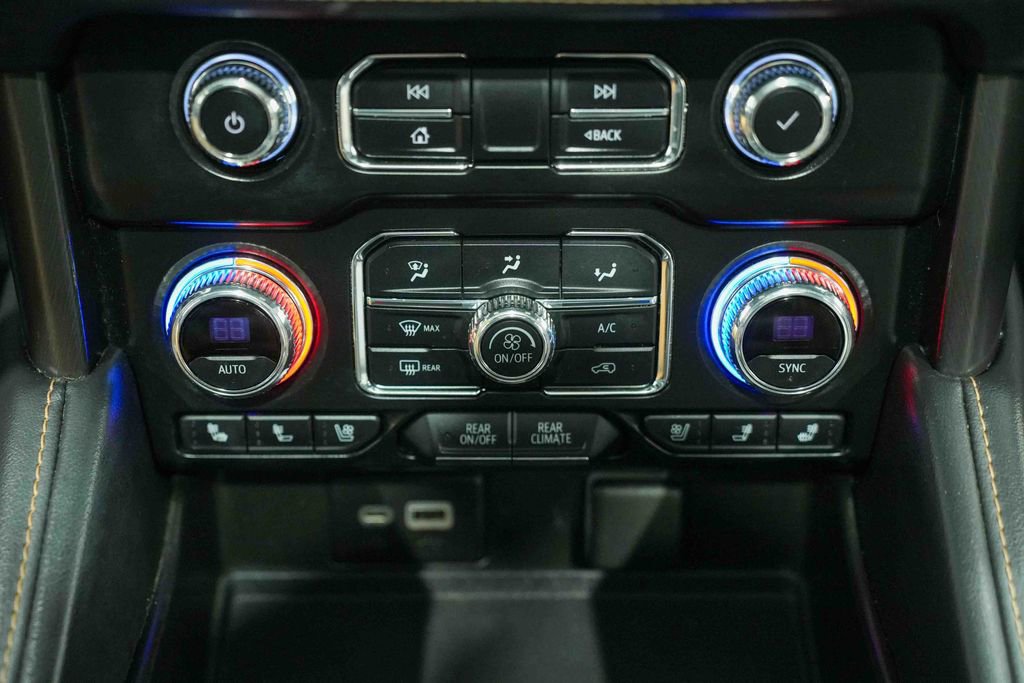 Used 2022 GMC Yukon AT4 image 39