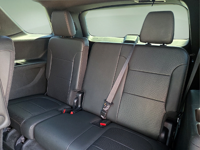 Used 2023 Chevrolet Traverse High Country AWD/4WD image 13