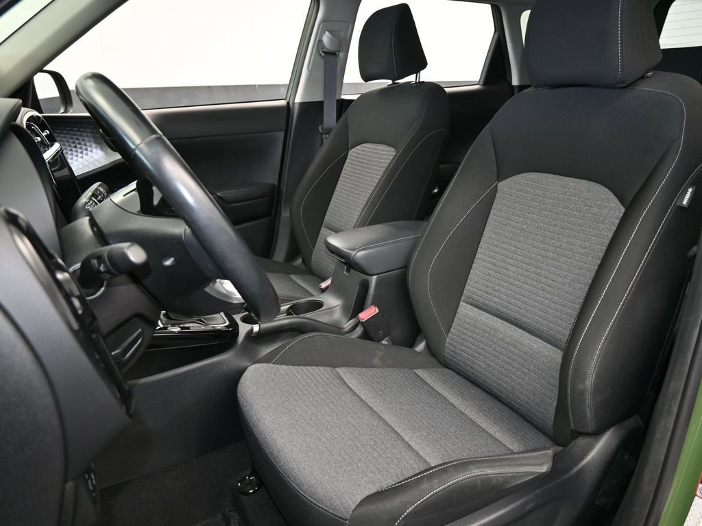 Used 2022 Kia Soul EX image 10