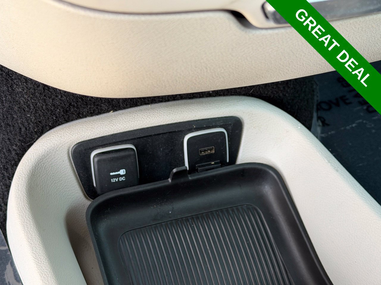Used 2018 Chrysler Pacifica Touring-L FWD image 26