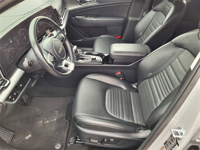 Used 2025 Kia Sportage SX image 13