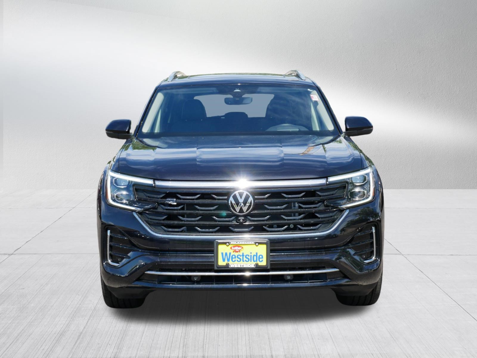 Used 2024 Volkswagen Atlas SEL Premium R-Line AWD/4WD image 2