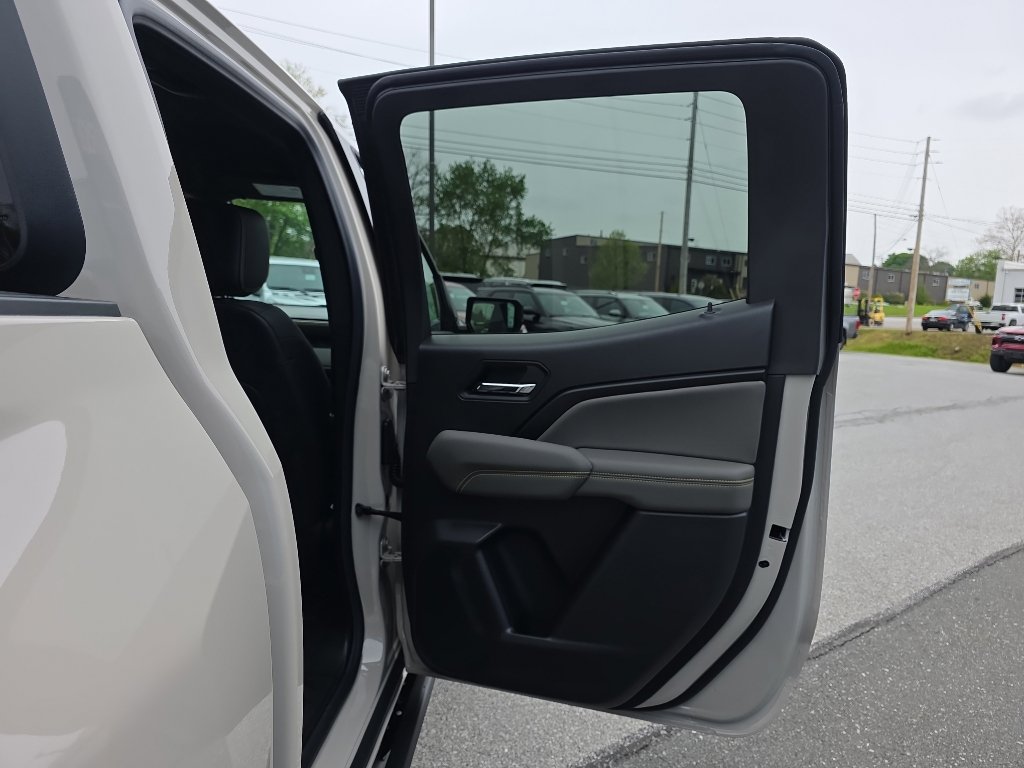 New 2026 Chevrolet Colorado ZR2 w/ ZR2 Bison Edition AWD/4WD image 32