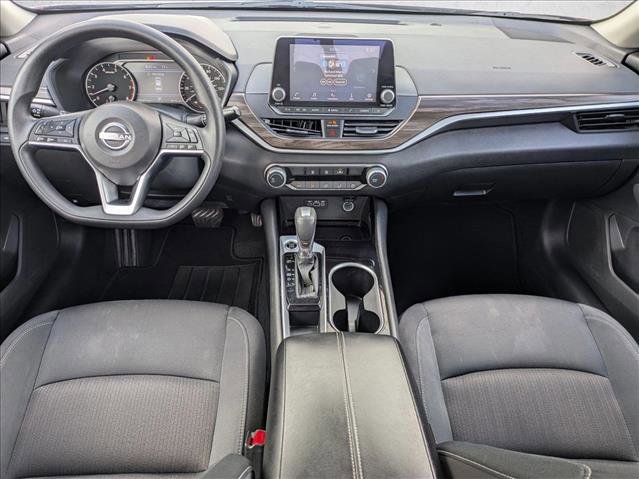 Used 2024 Nissan Altima 2.5 SV FWD image 17