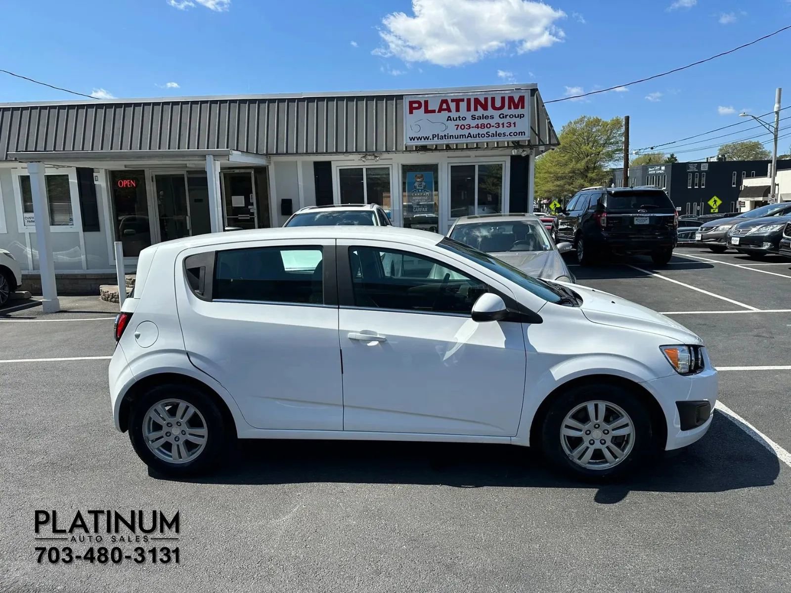 Used 2013 Chevrolet Sonic LT image 2