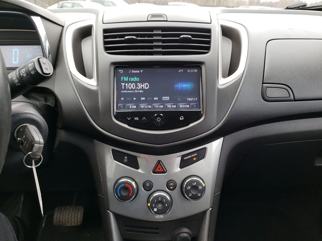 Used 2016 Chevrolet Trax LT w/ LT Convenience Package image 20