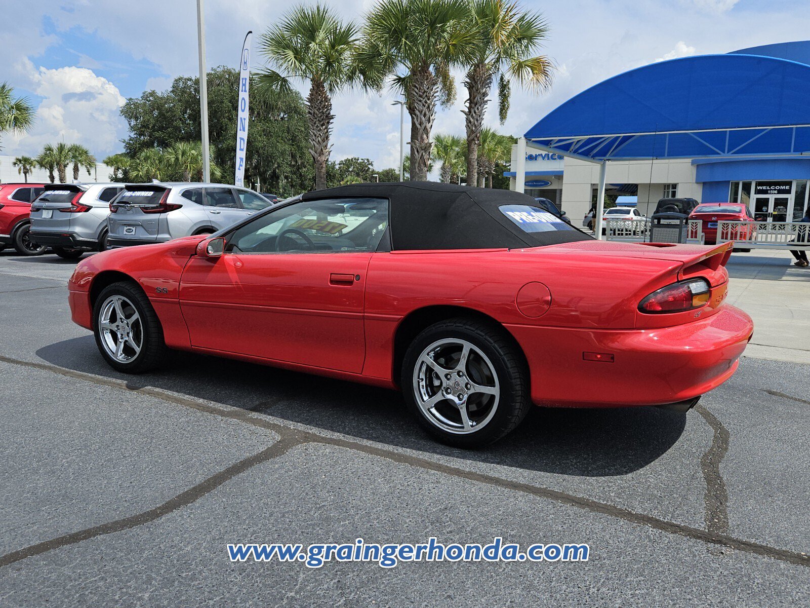 Used 2000 Chevrolet Camaro Z28 w/ SS Performance/Appearance Pkg RWD image 3