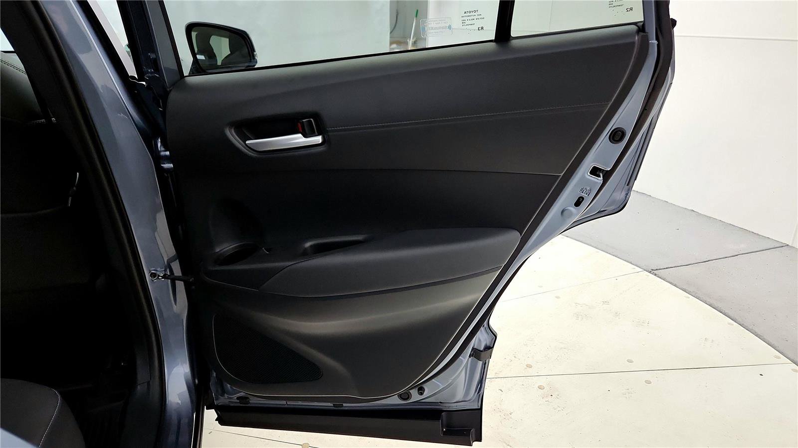 Certified 2024 Toyota Corolla Cross XLE w/ Convenience Package image 27