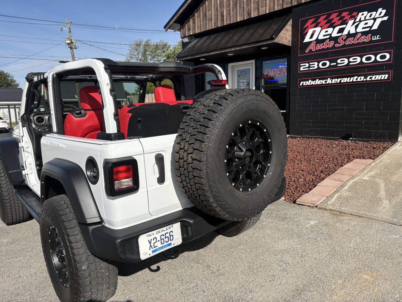 Used 2023 Jeep Wrangler Sport AWD/4WD image 5