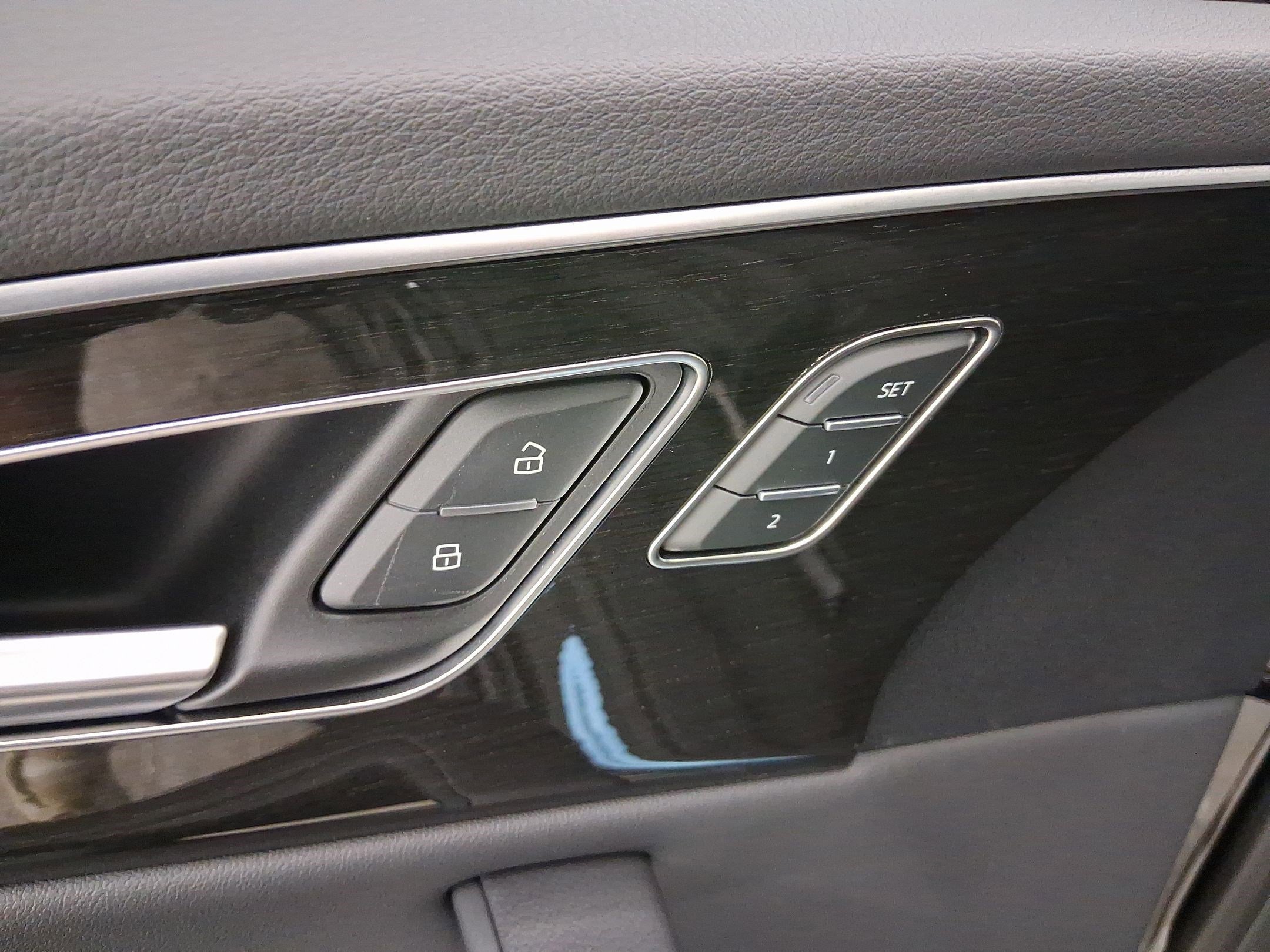 New 2025 Audi Q8 Premium image 12