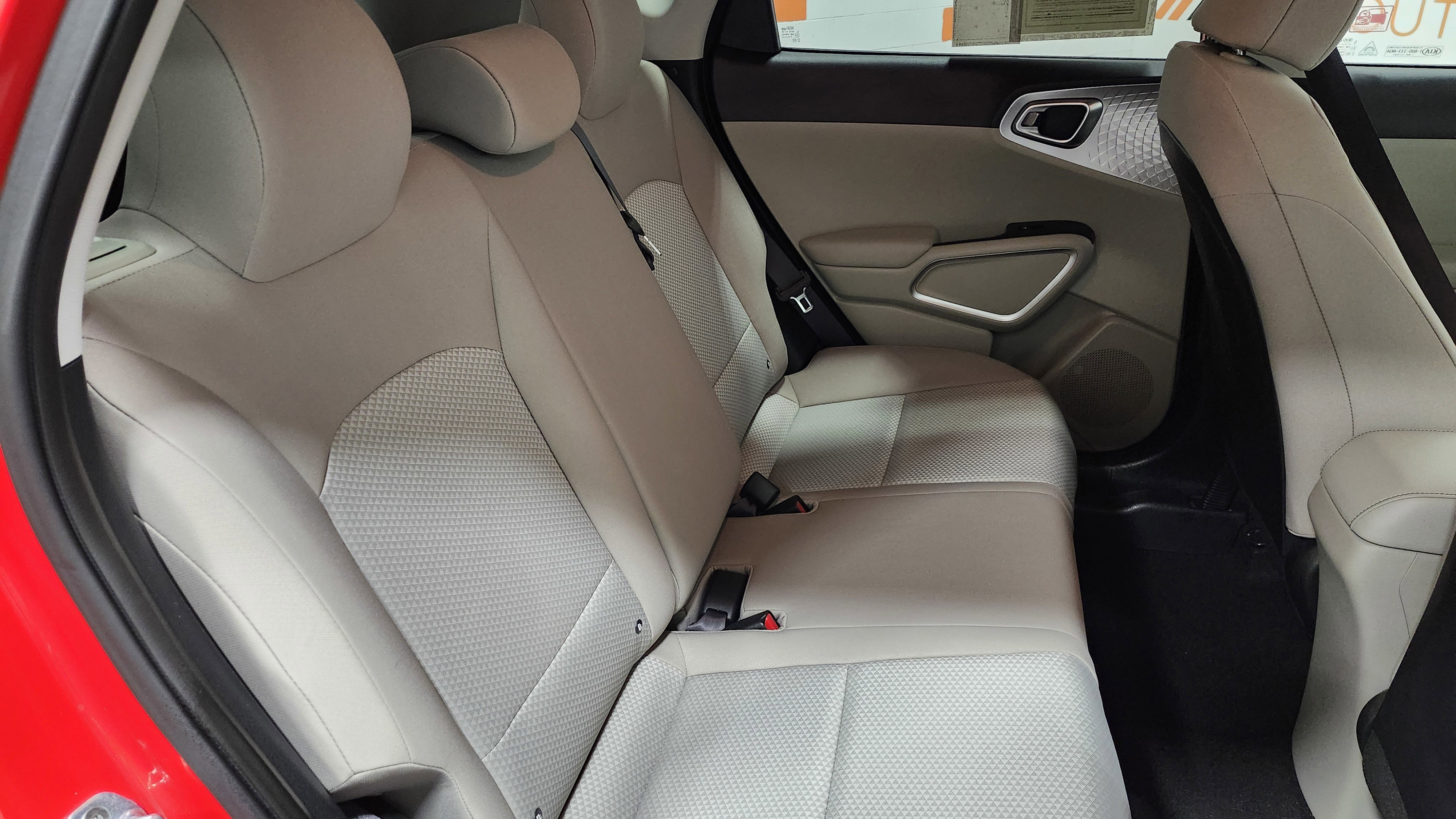 Used 2020 Kia Soul LX image 19