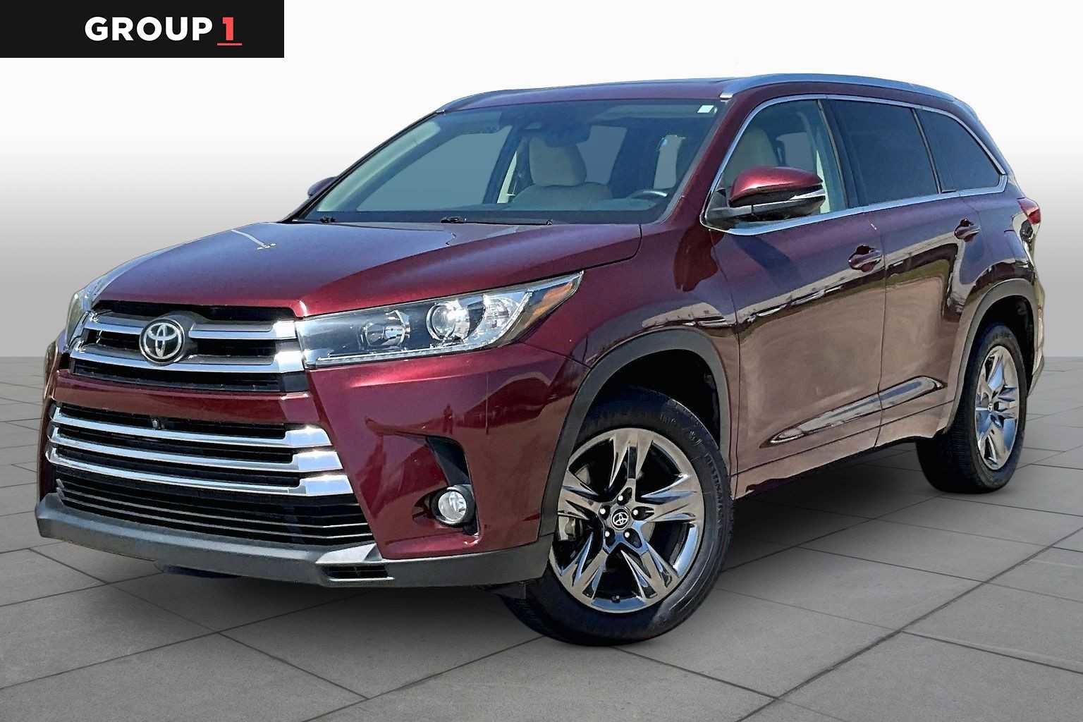 Used 2017 Toyota Highlander Limited Platinum FWD image 1