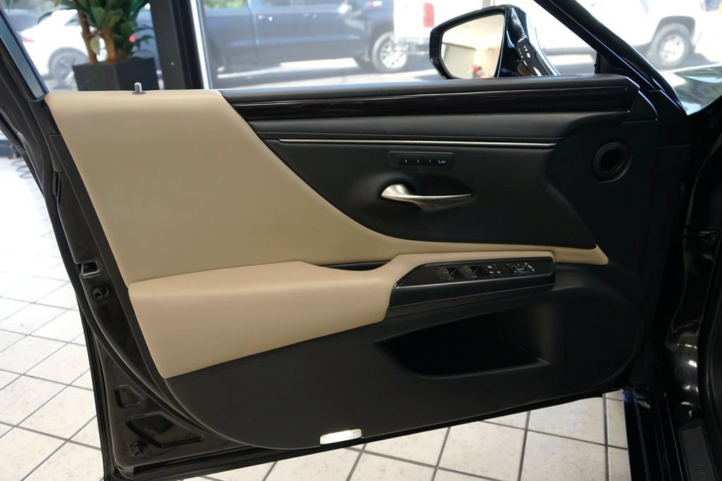 Used 2021 Lexus ES 250 w/ Premium Package AWD/4WD image 23