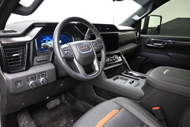 Used 2024 GMC Sierra 2500 AT4 w/ AT4 Premium Plus Package AWD/4WD image 12