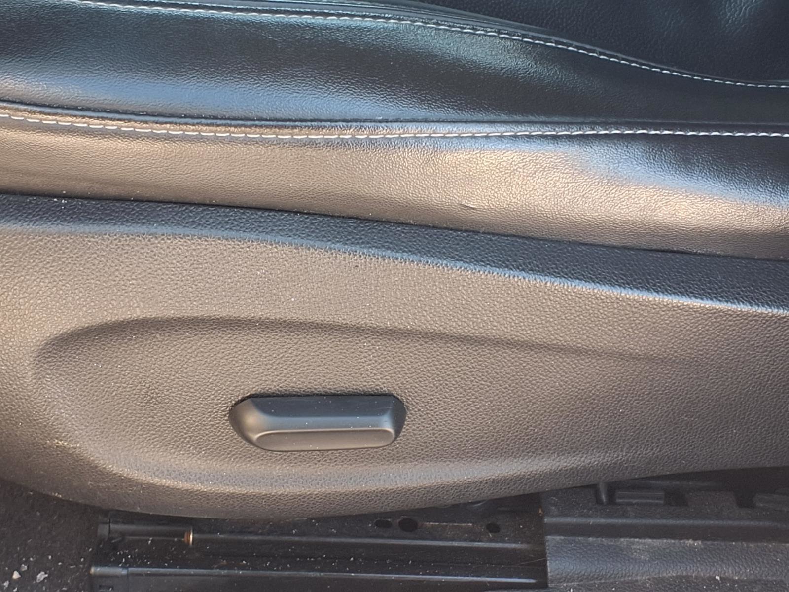 Used 2011 Chevrolet Cruze LT image 4