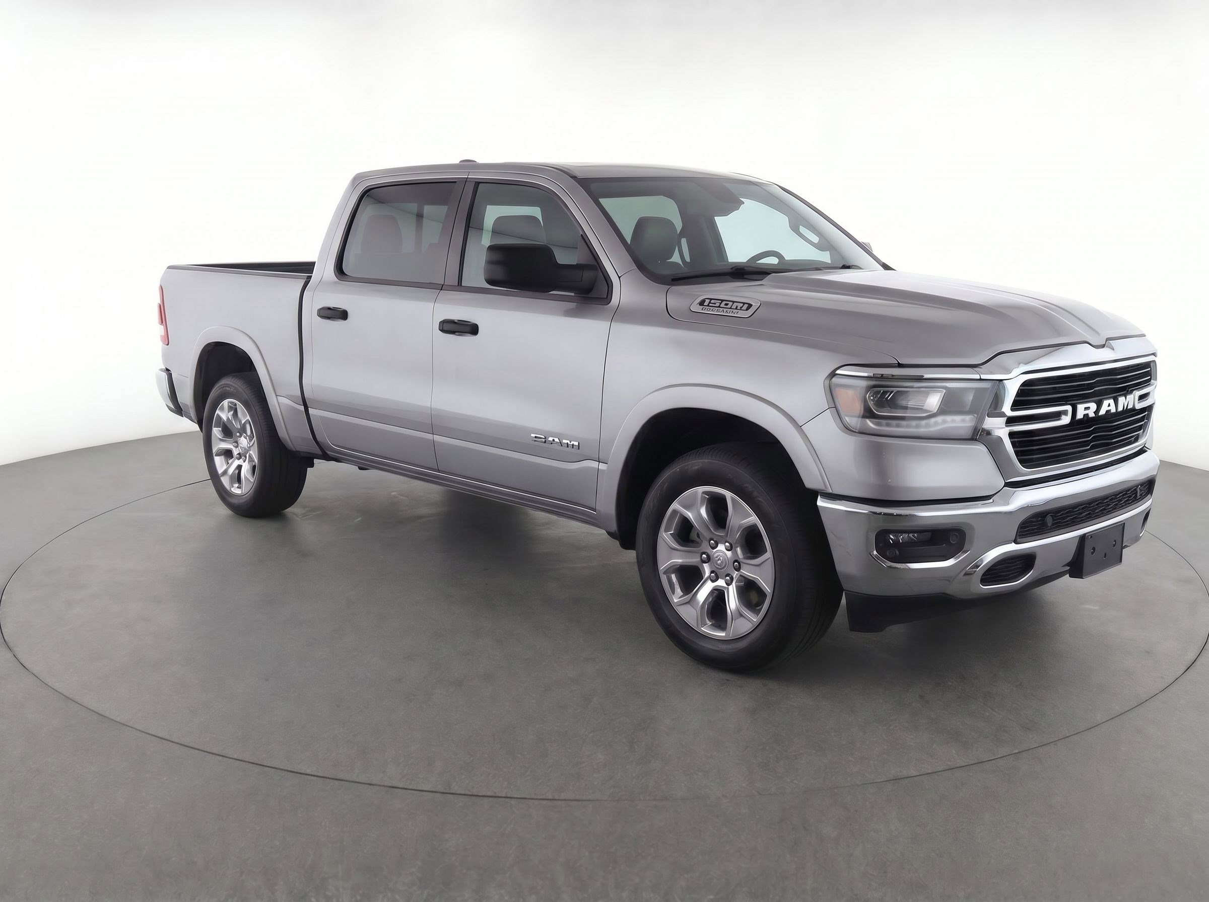 Used 2025 RAM 1500 Big Horn AWD/4WD image 2