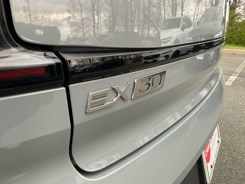 Used 2025 Volvo EX30 Ultra w/ Climate Package image 17