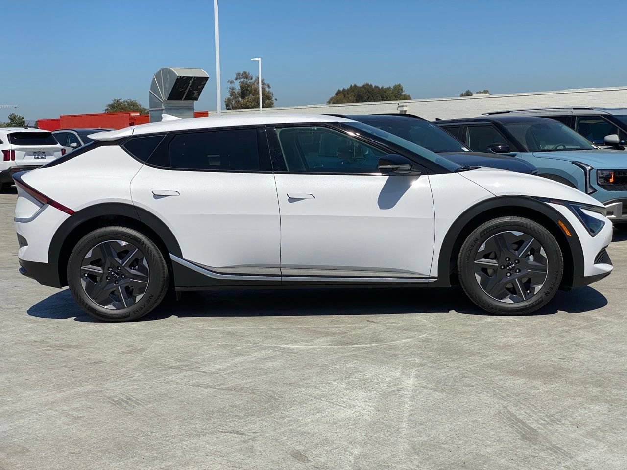 New 2026 Kia EV6 Light RWD image 2