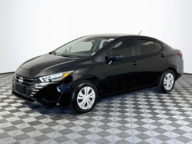 Used 2025 Nissan Versa S w/ Trunk Package FWD image 4