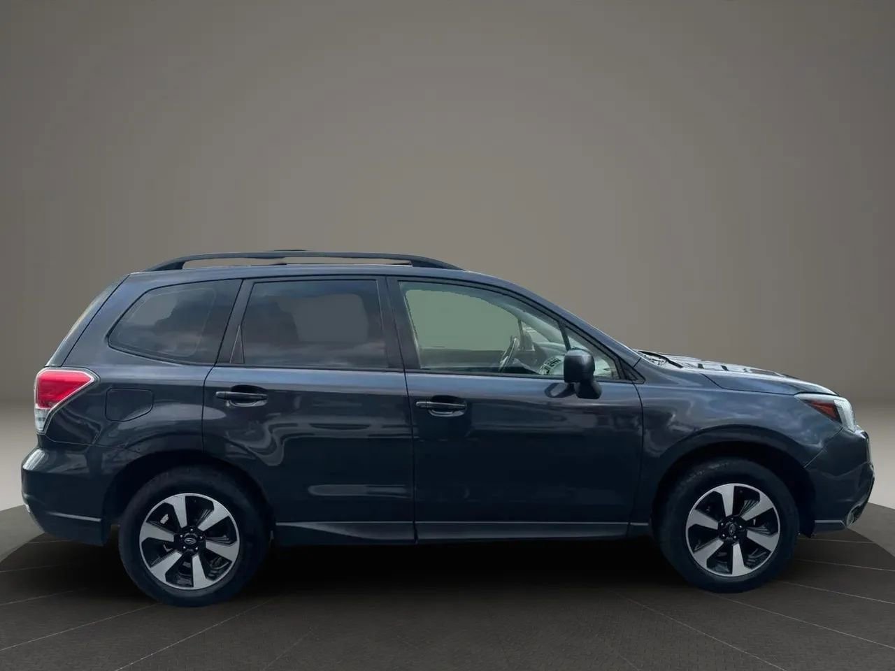 Used 2017 Subaru Forester 2.5i w/ Alloy Wheel Package AWD/4WD image 6