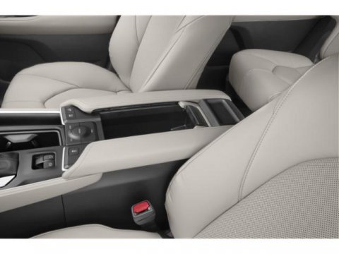 Certified 2025 Toyota Grand Highlander AWD Hybrid image 16