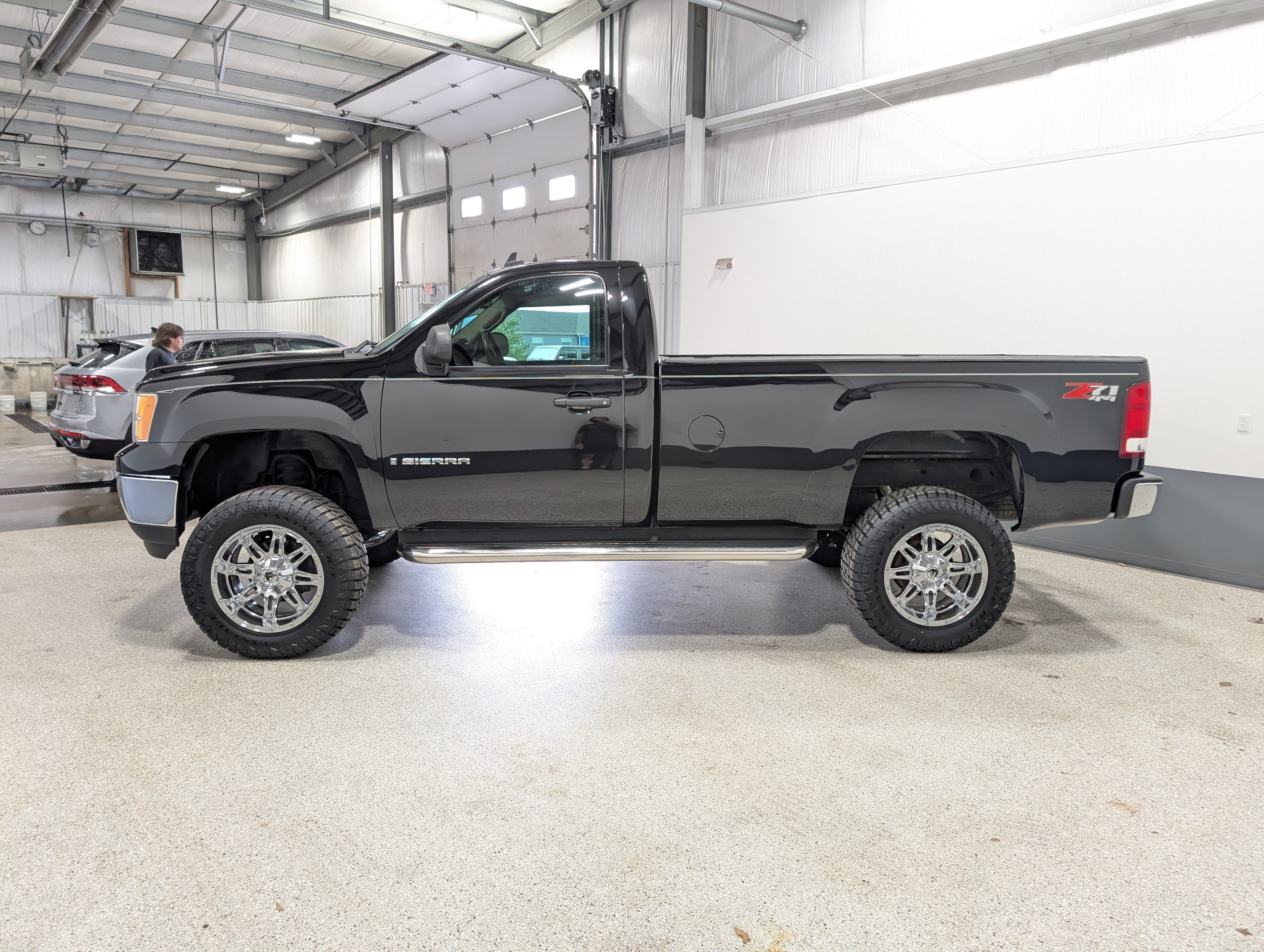 Used 2007 GMC Sierra 1500 SLE w/ SLE/SLT Trailering Package AWD/4WD image 6