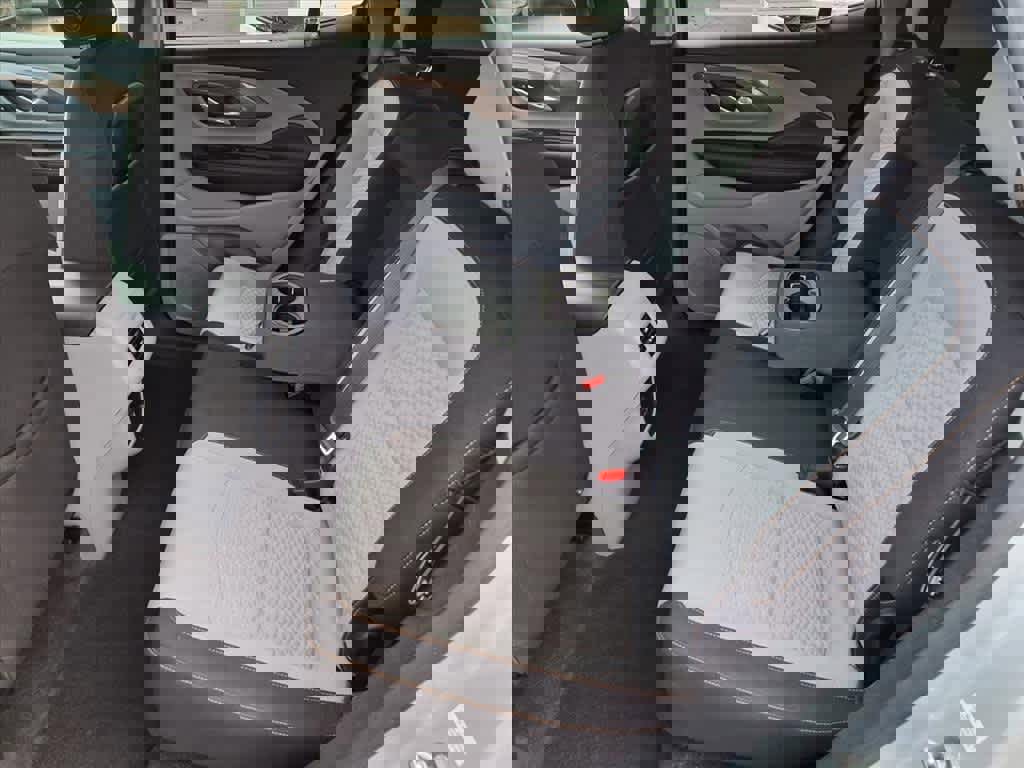 Used 2018 GMC Terrain SLE image 9