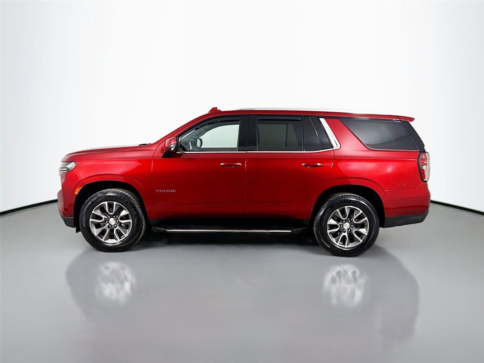 Used 2024 Chevrolet Tahoe LT w/ LT Signature Package AWD/4WD image 11