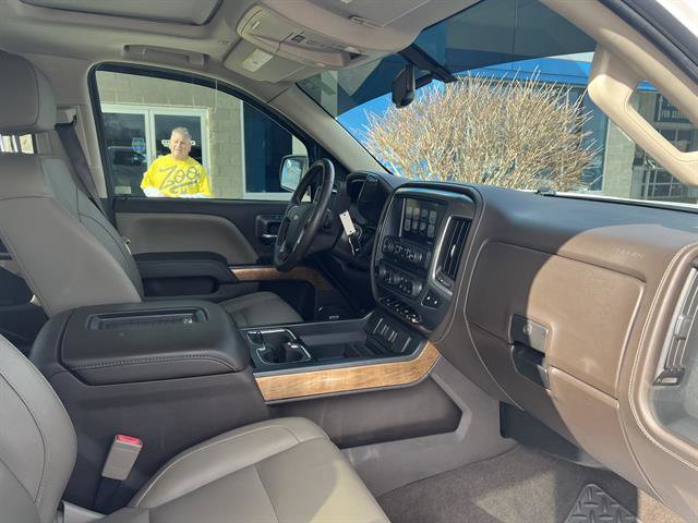 Used 2018 Chevrolet Silverado 1500 LTZ w/ Sport Package AWD/4WD image 16