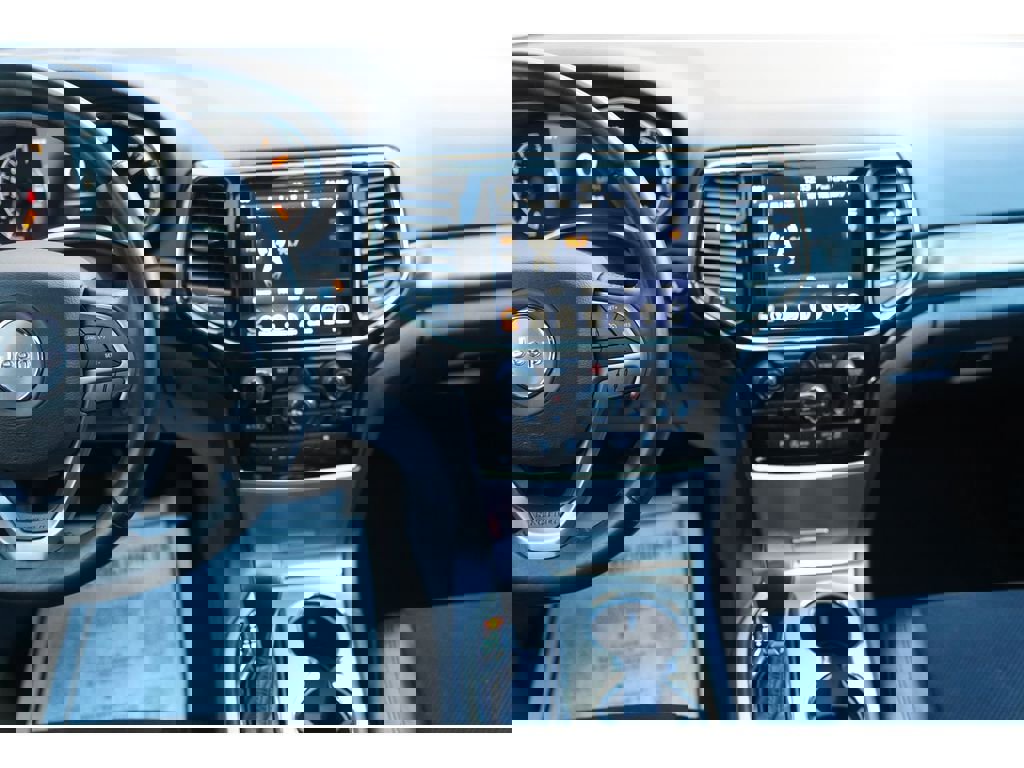 Used 2019 Jeep Grand Cherokee Altitude image 19