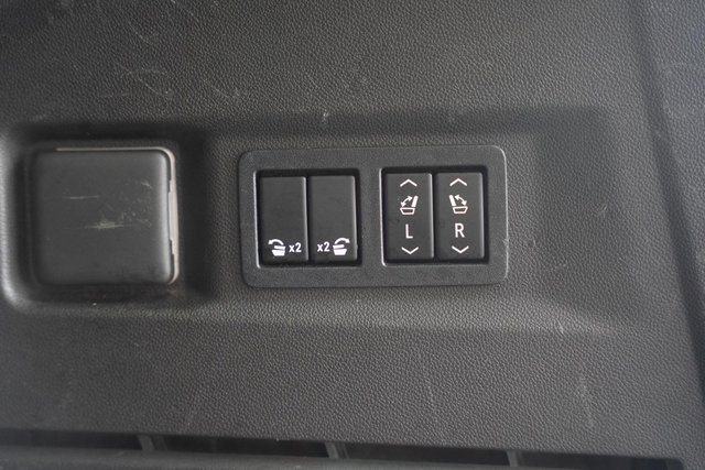 Used 2021 GMC Yukon Denali w/ Denali Premium Package image 14