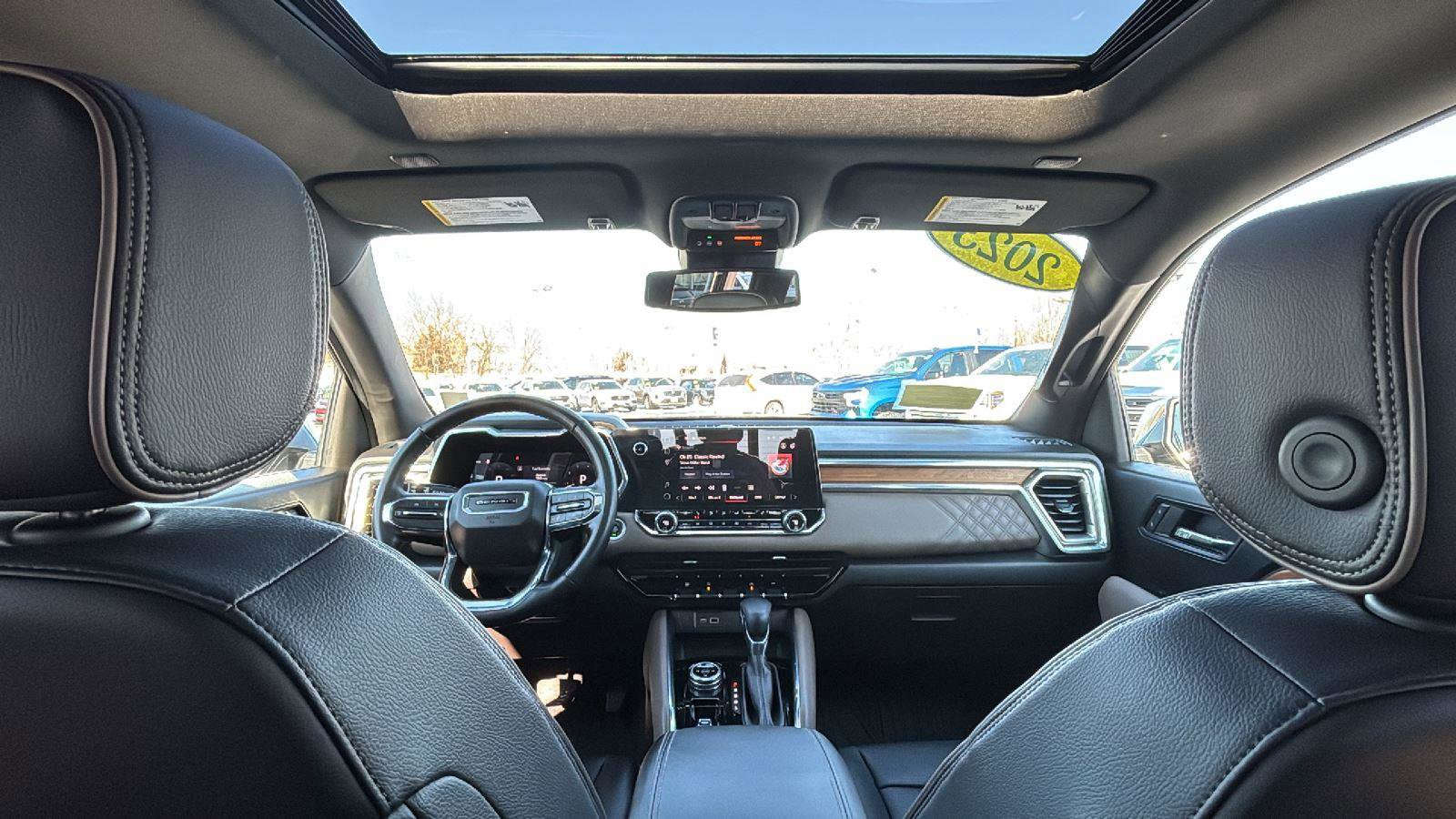 Used 2023 GMC Canyon Denali image 26