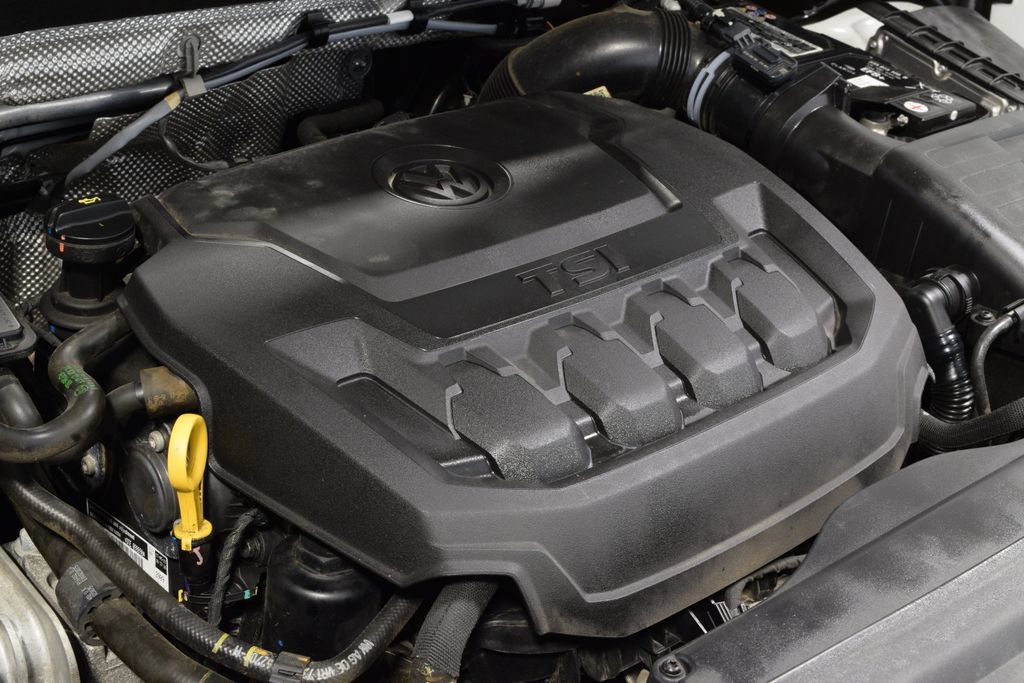 Used 2021 Volkswagen Tiguan SEL Premium R-Line AWD/4WD image 36