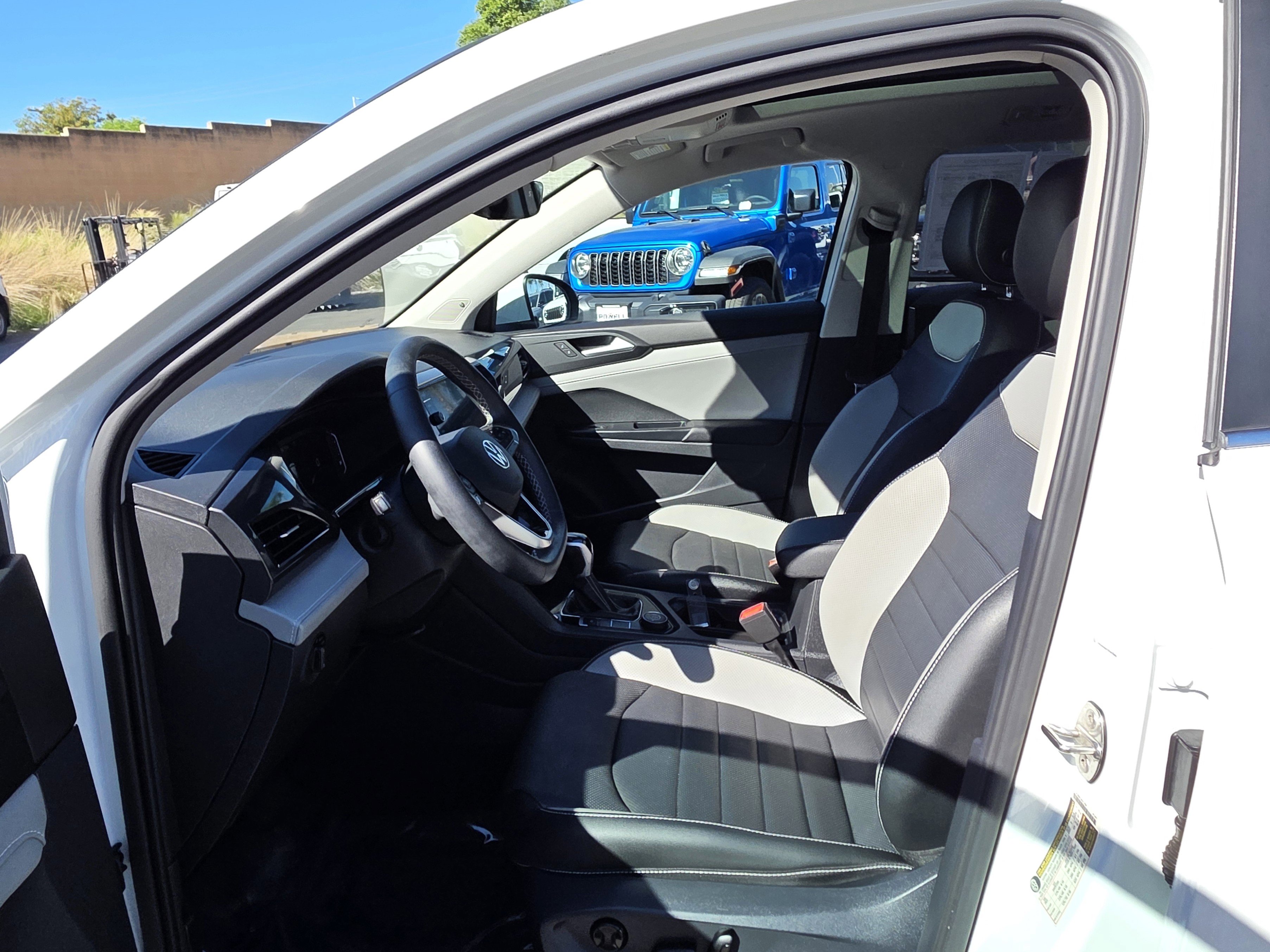 Used 2023 Volkswagen Taos SEL image 12