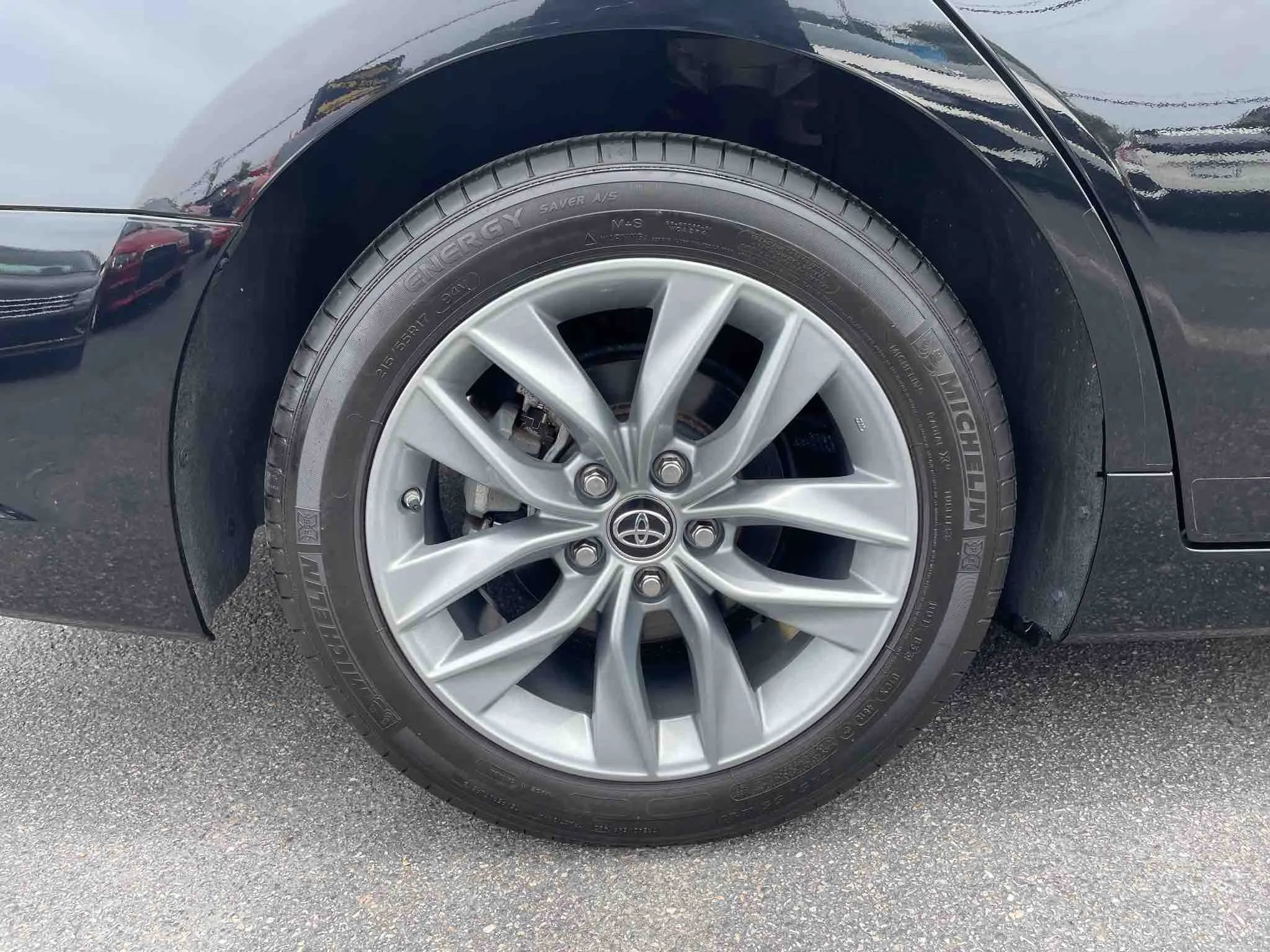 Used 2019 Toyota Avalon XLE FWD image 46